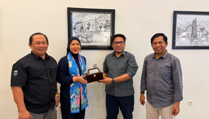 Kunjungi AMSI Sulteng, PT IMIP Bahas Kolaborasi Media di Era AI