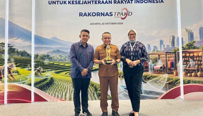Sukses Dorong Digitalisasi Keuangan, Pemkot Palu Raih TPAKD Award 2026