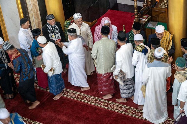 bp-Antara-Shalat-Idul-Fitri-di-Palu-100424-bmz-7 bp-Antara-Shalat-Idul-Fitri-di-Palu-100424-bmz-7