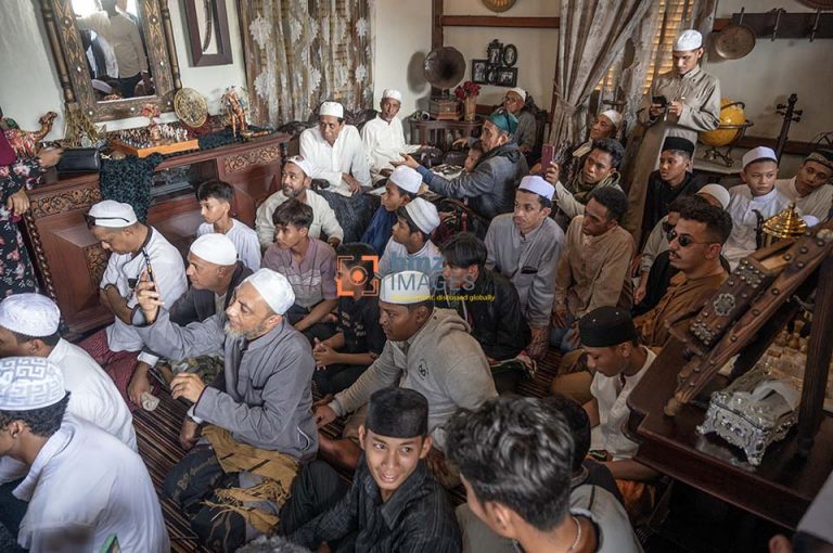 bp-Antara-Tradisi-lebaran-Iwwad-di-Palu-110424-bmz-4 bp-Antara-Tradisi-lebaran-Iwwad-di-Palu-110424-bmz-4